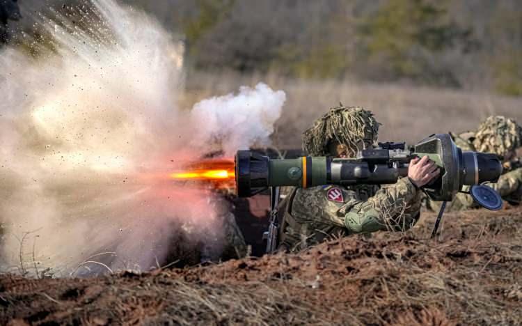 <p>200 MİLYON AVROLUK ANLAŞMA</p>

<p>Kaynak, Rusya'ya 200 milyon doların üzerinde kamikaze insansız hava aracı tedarik etme konusunda başka bir anlaşmanın sürdüğünü söyledi.</p>
