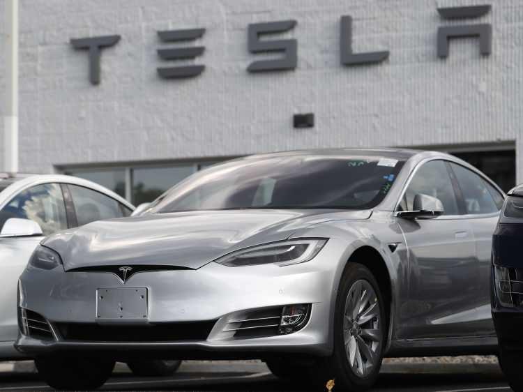 <p>Tesla markası için hesaplanan değer tam 48 milyar dolar.</p>

<p>Tesla, 2021 yılına göre değerini yüzde 32 artırmış.</p>
