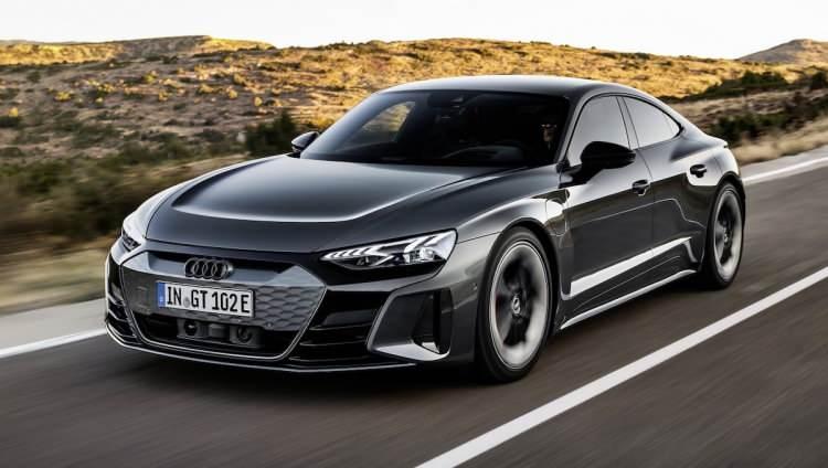 <p>7. Audi- Marka değeri 15 milyar dolar.</p>
<p>Audi'nin bir önceki yıla göre değeri yüzde 11 arttı.</p>