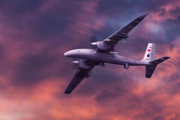 <p>Hava-hava f&uuml;zesi kabiliyeti olan SİHA&rsquo;ların d&uuml;nya genelindeki durumu da soruyoruz Kadir Doğan&rsquo;a:</p>

<p>&ldquo;D&uuml;nyada aslında hava/hava angajmanı yapabilen, en azından bunu olgun bir şekilde yapabilen insansız hava ara&ccedil;ları pek bulunmuyor. Bunun temel sebebi ise bu alanda hem operasyonel konseptlerin hem de teknik altyapının yeni yeni gelişiyor olması.</p>
