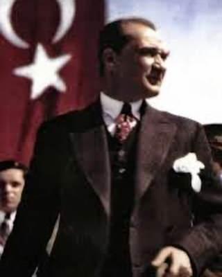 <p><span style="color:#800000"><strong>KAAN YILDIRIM</strong></span></p>