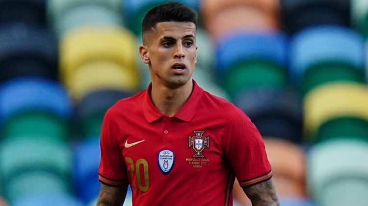 <p>João Cancelo - Portekiz</p>
<p>Piyasa değeri: 70 milyon euro</p>