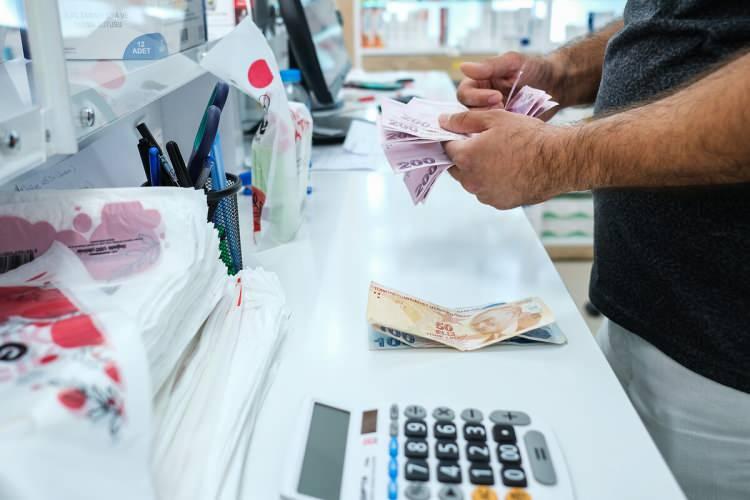 <p>Tüm kanser hastalarında tanı konulduktan sonra bir yıl içinde başvurulması şartıyla 18 ay maluliyet aylığı bağlanıyor. </p>