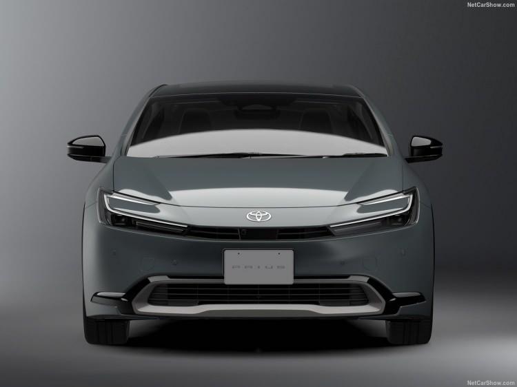 <p>Japon firma, yeni tasarım dilini benimsediği otomobilini tanıttı.</p>
