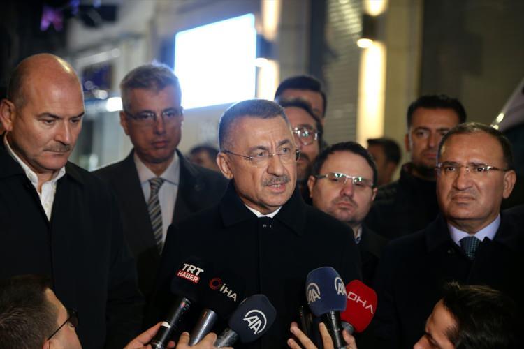 <p><strong>Savcılık soruşturma başlattı</strong></p>

<p>İstanbul Cumhuriyet Başsavcılığınca patlamaya ilişkin soruşturma başlatıldı. Başsavcılıkça, soruşturmada 8 savcı ve 2 başsavcı vekili görevlendirildi.</p>

<p>Ayrıca, İstanbul Sulh Ceza Hakimliği tarafından, patlama olayıyla ilgili görsel ve işitsel tüm haber ve sosyal paylaşım sitelerine yönelik yayın yasağı kararı verildi.</p>
