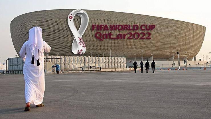<p>Dünya Kupası'nı düzenlemeye hak kazandığı 2010'dan bu yana yoğun bir çalışma içine giren Katar'da hazırlıklar tamamlandı.</p>
