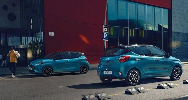 <p><strong>HYUNDAİ</strong></p>
<p> </p>
<p>Hyundai i10 1.0 MPI 67 PS Jump Benzin Manuel</p>
<p>Fiyatı: 331.500 TL</p>
<p> </p>
<p>1.0 MPI 67 PS Jump Benzin AMT - 373.000 TL</p>
<p> </p>
<p>1.2 MPI 84 PS Style Benzin AMT - 385.000 TL</p>
<p> </p>
<p>1.2 MPI 84 PS Elite Çift Renk Benzin AMT - 402.500 TL</p>