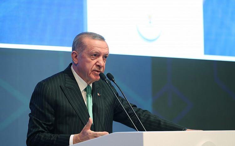 <p>Uzun zamandır beklenen operasyon i&ccedil;in hazırlıklar hızlandırılıdı. Sıradaki Suriye operasyonu i&ccedil;in Başkan Erdoğan&rsquo;ın işareti bekleniyor.</p>
