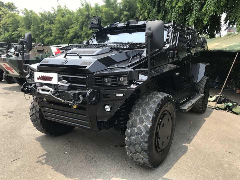 <p><strong>- Yörük 4x4 Endonezya'ya ısındı</strong></p>
<p>Haziranda Endonezya'ya gönderilen bir Yörük 4X4, geçen sürede ülke güvenlik güçleri tarafından test edildi. </p>