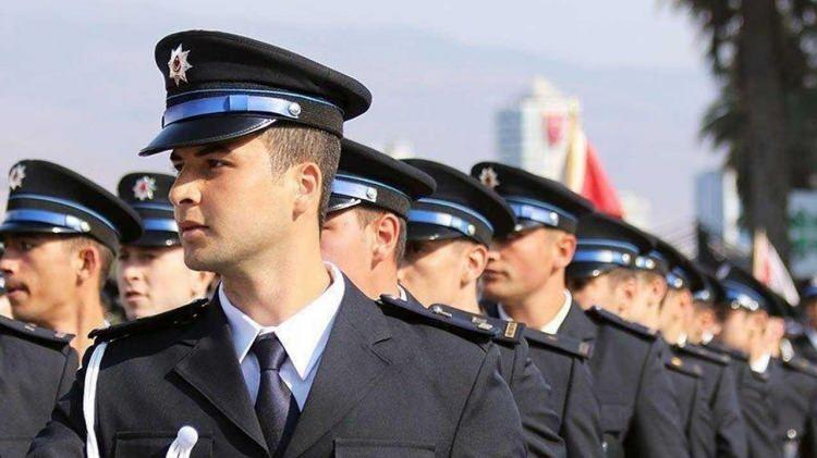<p>c) KPSS’de Bakanlıkça belirlenecek taban puan veya üzerinde puan almış olmak, (Lisans mezunları için 2021 veya 2022 yılları içinde yapılan KPSS lisans puanı P3 puan türünden (60,00), önlisans mezunları için 2022 yılı içinde yapılan KPSS önlisans puanı P93 puan türünden (65,00) taban puan veya üzerinde puan almış olmak.)</p>
<p>ç) Şehit veya vazife malullerinin eş veya çocukları için POMEM Giriş yönetmeliğinin 8’inci maddesinin (c) bendinde belirlenen puanın en az % 80’ini almış olmak, (Şehit veya Vazife Malulü eş ve çocuklarından lisans mezunları için 2021 veya 2022 yılları içinde yapılan KPSS lisans puanı P3 puan türünden en az (48,00), önlisans mezunları için 2022 yılı içinde yapılan KPSS önlisans puanı P93 puan türünden (52,00) taban puan veya üzerinde puan almış olmak.)</p>