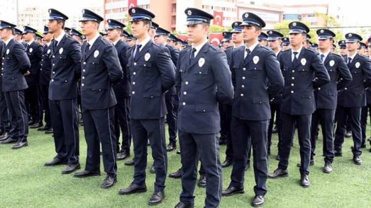 <p>d) 18 yaşını tamamladıktan sonra yaptırılan yaş düzeltmelerinde, düzeltmeden önceki yaş dikkate alınmak şartıyla, sınavın yapıldığı yılın 01 Ocak tarihi itibariyle 30 yaşından gün almamış olmak (01 Ocak 1993 ve daha sonraki tarihlerde doğmuş olmak),</p>