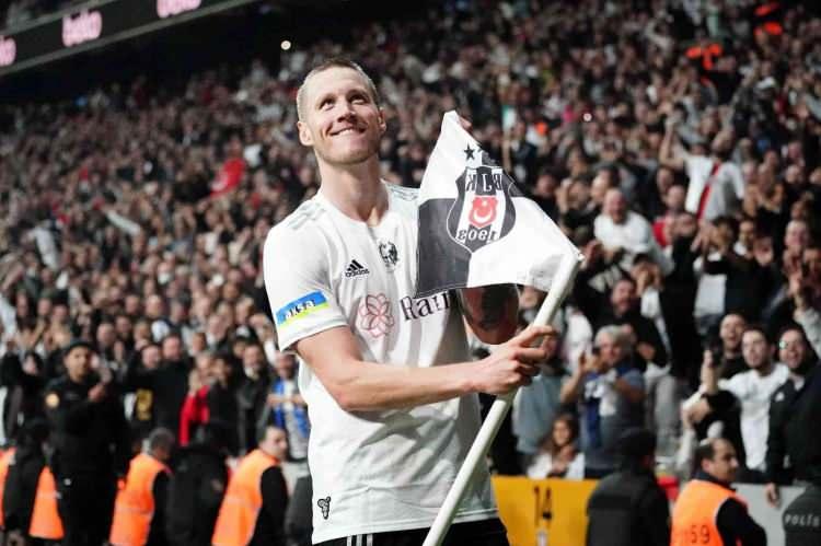 <p>Forvet: Wout Weghorst (Beşiktaş)</p>