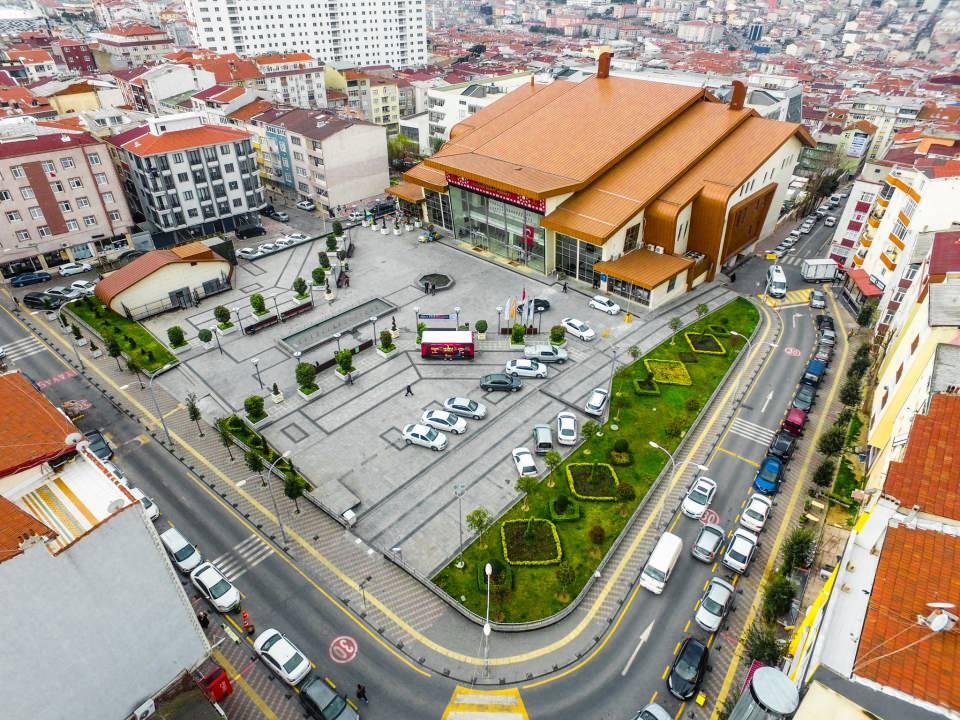 <p><strong>ESENLER</strong><br />
<br />
Metrekare başına kira: 82<br />
<br />
Ortalama kira fiyatı: 8 bin 200 TL</p>

