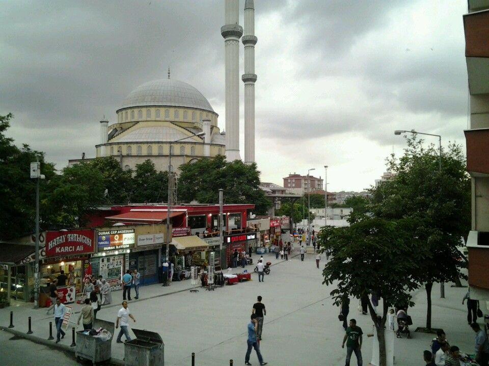 <p><strong>BAĞCILAR</strong><br />
<br />
Metrekare başına kira: 81<br />
<br />
Ortalama kira fiyatı: 7 bin 695 TL</p>