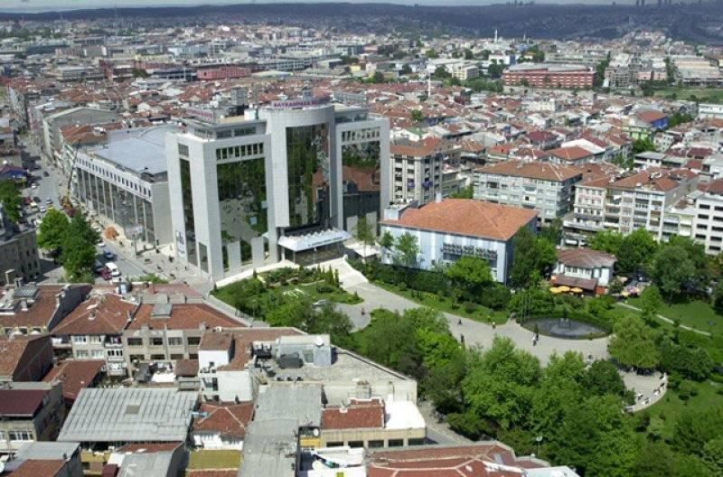 <p><strong>BAYRAMPAŞA</strong><br />
<br />
Metrekare başına kira: 73<br />
<br />
Ortalama kira fiyatı: 6 bin 935 TL</p>