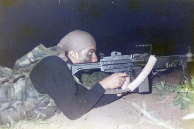<p>2003'te Kayseri 1'inci Komando Tugay Komutanlığı'na geçen Gürbüz, 2005'te Hakkari’nin Çukurca ilçesinde PKK’lı teröristlerle girilen çatışmada yaralanarak gazi oldu. </p>
