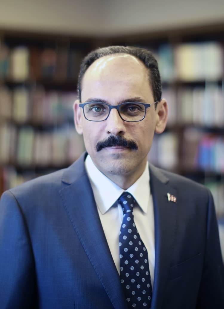 <p><a href="https://www.yasemin.com/video-galeri/168759-ibrahim-kalin-aybuke-ogretmen-ve-tum-sehitler-icin-magusa-limani-turkusunu-seslendirdi"><strong><span style="color:#4B0082">DİNLEMEK İÇİN TIKLAYIN</span></strong></a></p>
