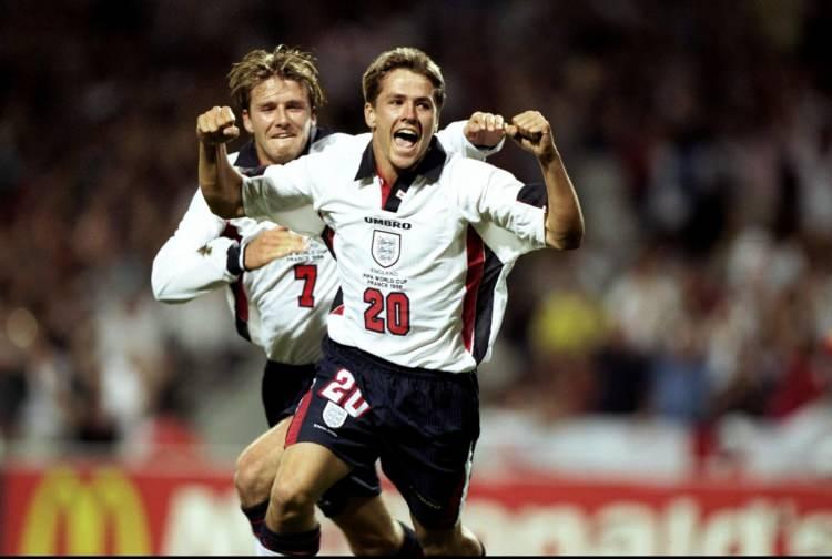 <p>3 - Michael Owen<br />
<br />
- 18 yıl 06 ay 08 gün<br />
<br />
- 1998 Dünya Kupası / Romanya'ya attı</p>
