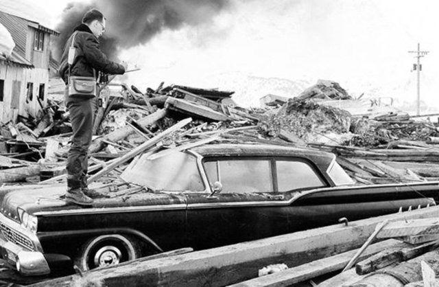 <p><strong>8,7 ALASKA - 4 ŞUBAT 1965</strong></p>

<p> </p>

<p>1965’te Alaska'nın Rat Adaları açıklarında yaşanan deprem, 8,7 şiddetinde kaydedildi. Deprem sonrasında meydana gelen zararın büyük çoğunluğu, oluşan tsunaminin etkisiyle gerçekleşti.</p>
