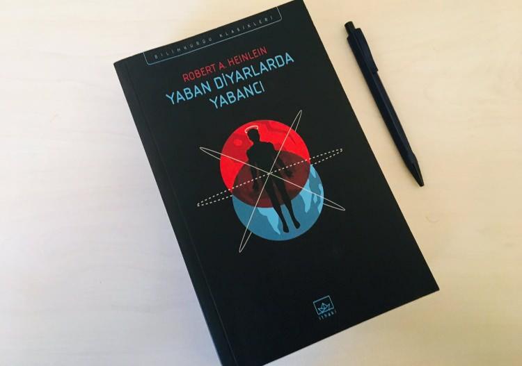 <p>1-Yaban Diyarlarındaki Yabancı - Robert Heinlein</p>

