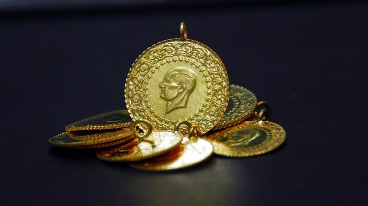 <p>Siz bankacılık uygulamasına girince gram altın almaya çalışınca alım satım farkını görebilirsiniz. Bundan rahatsız yatırımcılar. Bu makas aralığından kurtulabilirsiniz. Darphane'nin altın sertifikası ile kurtulabilirsiniz. Alım satım makas aralığı yüzde 5. Bankalar gibi değil.</p>
<p> </p>