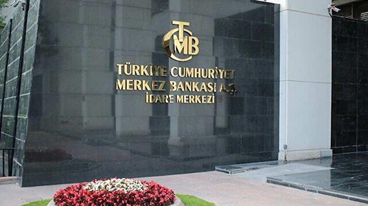 <p>Merkez Bankası saat 14'te faiz kararını açıklayacak. Muhtemelen 150 baz puan indirim yapılacak. Yani Türkiye 2022'yi yüzde 9'luk faizle tamamlamış olacaktır. Para piyasalarına etkisi olur mu? Hayır. Piyasalar 150 puanlık indirimi fiyatladı, dolar o yüzden yüksek. </p>