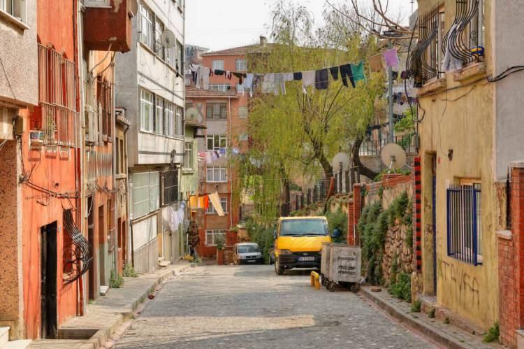 <p>Fatih: Sıfır Bina Oranı: Yüzde 3 / 30 Yaş Üstü Bina Oranı: Yüzde 61 </p>