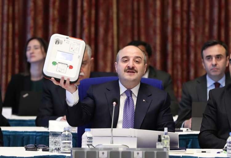 <p>Onlar için de Tam Otomotik Harici Defibrilatör. </p>