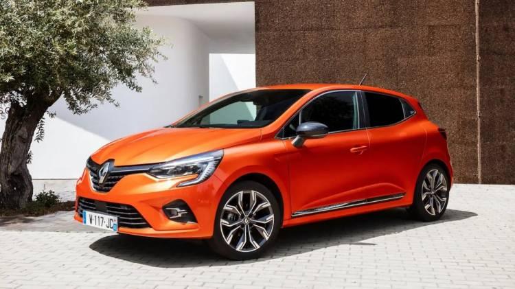 <p>2022 Model Renault Clio</p>

<p>- Joy 1.0 SCe 65 bg: 373.000 TL</p>

<p>- Joy 1.0 TCe X-Tronic 90 bg: 458.000 TL</p>

<p>- Touch 1.0 TCe X-Tronic 90 bg: 507.000 TL</p>

<p>- Icon 1.0 TCe X-Tronic 90 bg: 546.000 TL</p>

<p> </p>
