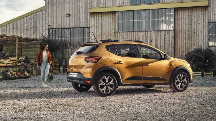 <p><strong>2022 Model Dacia Sandero Yeni Stepway</strong></p>
<p>- Essential Stepway Tce 90 bg: 450.000 TL</p>
<p>- Essential Stepway Eco-G 100 bg : 463.000 TL</p>
<p>- Essential Stepway Tce 90 bg CVT: 508.900 TL</p>
<p> Expression Stepway Tce 90 bg CVT: 526.900 TL</p>
<p> </p>