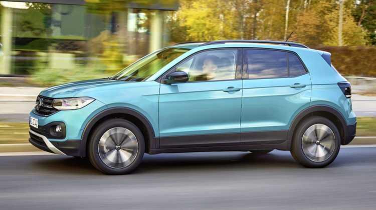 <p><strong>2022 Model Volkswagen T-Cross</strong></p>
<p>- T-Cross 1.0 TSI 110 PS Manuel Life 636,100 TL</p>
<p>- T-Cross 1.0 TSI 110 PS DSG Life 745,200 TL</p>
<p>- T-Cross 1.0 TSI 110 PS DSG Style 809,300 TL</p>