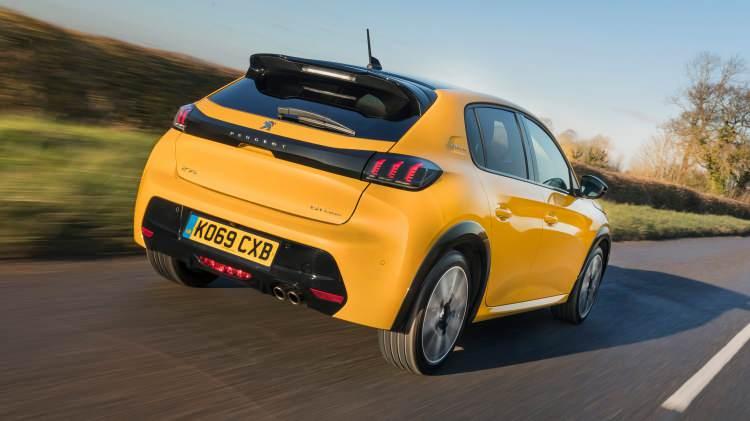 <p><strong>2022 model Peugeot 208</strong></p>

<p><strong>Benzin</strong></p>

<p>- 208 ACTIVE PRIME 1.2 PureTech 75hp MT5: 453.121 TL</p>

<p>- 208 PRIME SELECTION 1.2 PureTech 100hp EAT8: 610. 000 TL</p>

<p>- 208 ACTIVE PRIME 1.2 PureTech 100hp EAT8: 613.000 TL</p>

<p>- 208 ALLURE SELECTION 1.2 PureTech 130hp EAT8: 659.500 TL</p>

<p>- 208 GT 1.2 PureTech 130hp EAT8: 726.500 TL</p>
