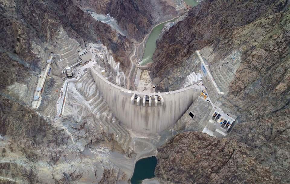 <p>Çoruh Nehri’nde oluşabilecek taşkın riskini azaltacaktır.</p>
<p> </p>