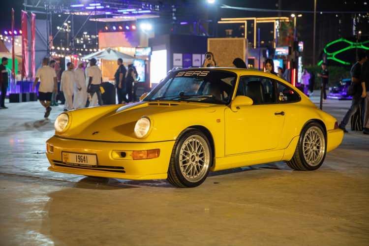 <p>Festivalde Porsche arabalarının farklı renkleri ve modelleri ziyaretçilerin beğenisine sunuldu.</p>

