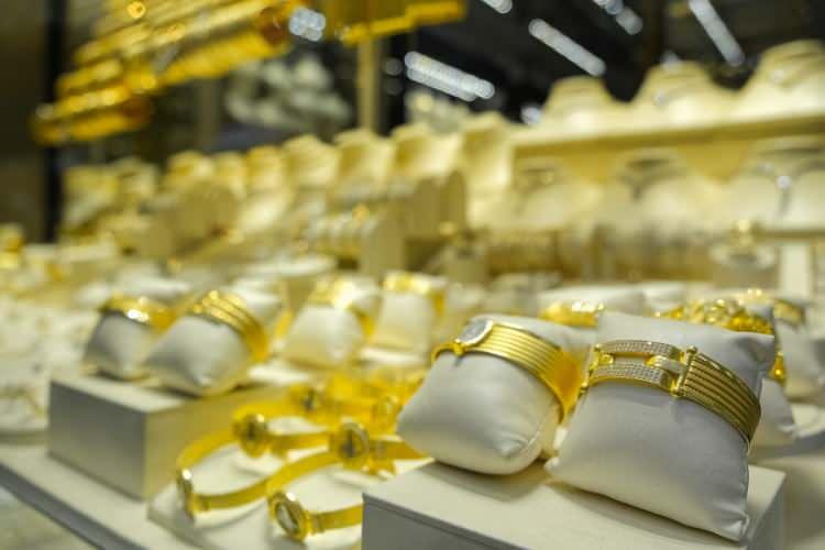 <p>Euro yüzde 1215'lik getiriye sahip. En çok konuşulan dolar kuru da son 20 yılda yüzde 908'lik getiri ile 4. sırada. </p>
