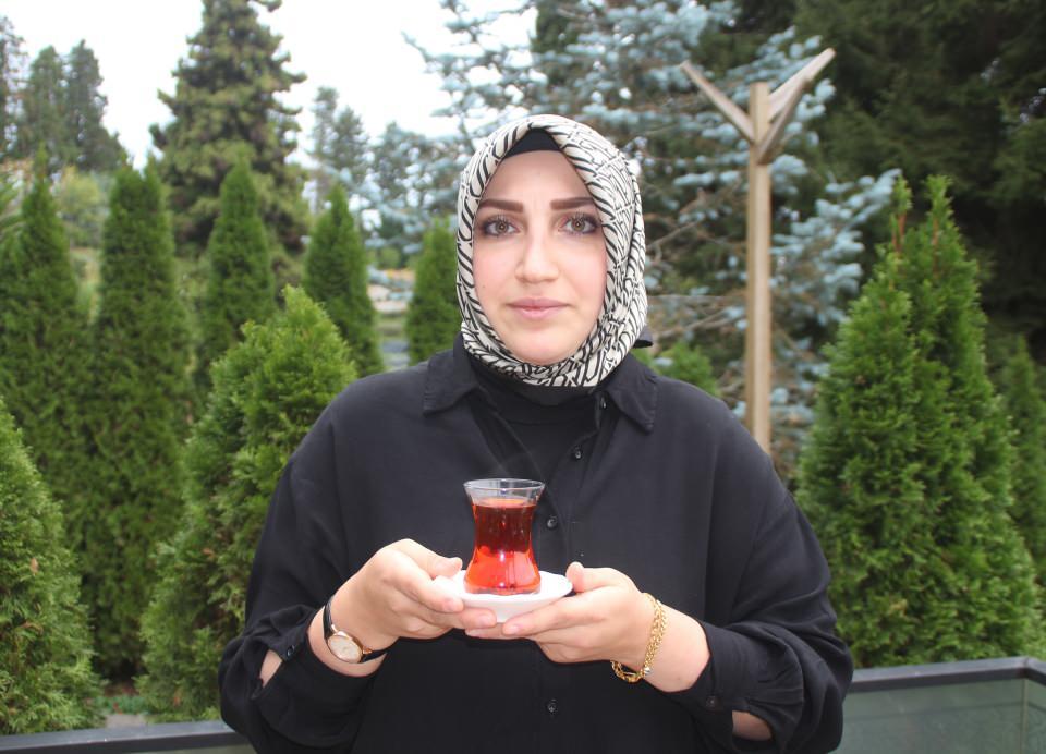 <p>Türkiye ile Azerbaycan, 'Türk çay kültürü'nün 'Somut Olmayan Kültürel Miras Listesi'ne alınması için Birleşmiş Milletler Eğitim, Bilim ve Kültür Örgütü'ne (UNESCO) başvuru yaptı. Türkiye Kültür ve Turizm Bakanlığı'nca hazırlanan 'Türk çay kültürü' adaylık dosyası, Fas'ta süren UNESCO Somut Olmayan Kültürel Mirasın Korunması Hükümetlerarası 17. Komite Toplantısı'nda gündeme alındı. Toplantı ile 'Türk çay kültürü', UNESCO Somut Olmayan Kültürel Miras Listesi'ne eklendi.<br />
 </p>
