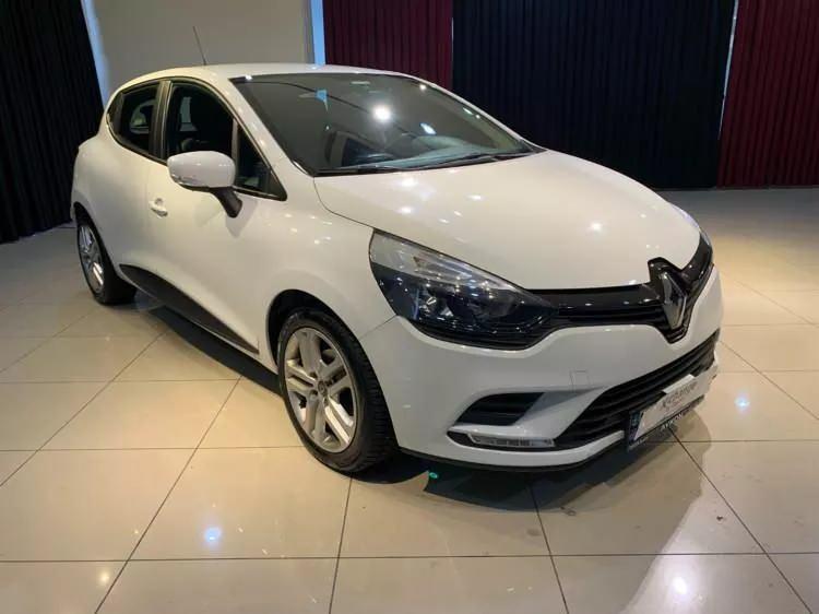 <p><strong>RENAULT</strong></p>

<p>Renault Clio Joy 1.0 65 gb<br />
<br />
Matrah öncesi fiyatı:: 448. 0000<br />
<br />
Matrah sonrası fiyatı:  373. 333</p>

<p> </p>

<p><strong>İkinci el fiyatı</strong>: </p>

<p>388.000 TL</p>

<p>2022 model- 7.500 kilometre</p>
