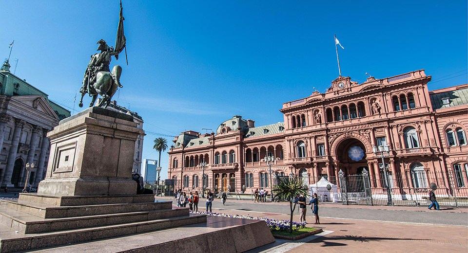 <p>Casa Rosada Sarayı</p>

<p> </p>
