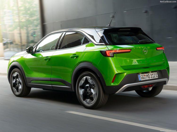 <p>Mokka-e 909.900 TL’den başlayan fiyatıyla elektrikli SUV tutkunlarını bekliyor.</p>