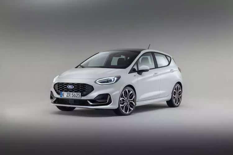 <p><strong>FORD</strong></p>
<p>Yeni Fiesta Style Hatchback 1.1L Ti-VCT 75 PS 5 İleri Manuel Benzin</p>
<p>Matrah öncesi fiyatı: <strong> </strong>545.700 TL</p>
<p>Matrah sonrası fiyatı: 534.800 TL</p>
<p> </p>
<p>İkinci el fiyatı: 543.000 TL</p>
<p>2020 model- 7.934 kilometre</p>