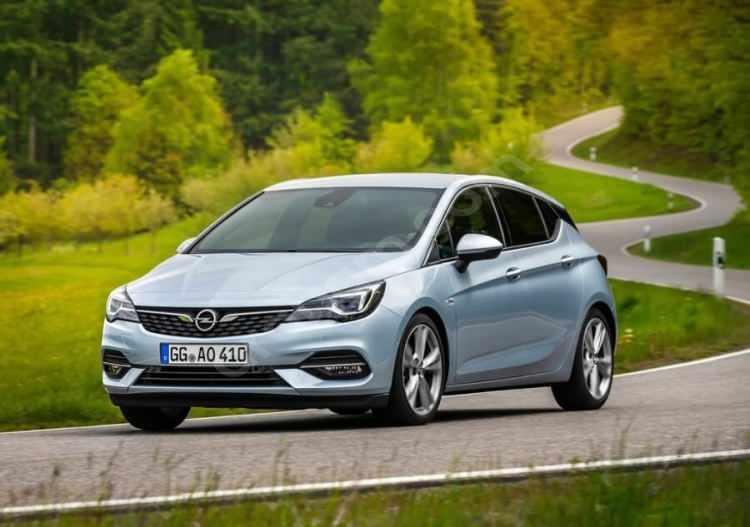 <p>ve 1.693 satışla Opel izledi.</p>