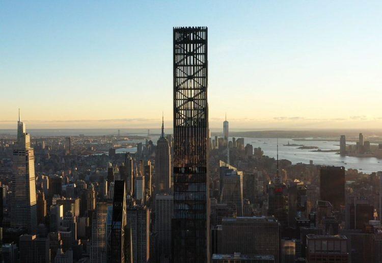 <p>NEW YORK'UN EN YÜKSEK ÜÇÜNCÜ BİNASI</p>

<p>SHoP Architects tarafından tasarlanan Kule,  New York'un en yüksek üçüncü binası ve batı yarımküredeki en yüksek binalardan biri konumunda.</p>

<p>Manhattan'ın en değerli orta kesiminde, Central Park'ın yanında "milyarderler sırası" şeklinde nitelendirilen bölgede bulunan Steinway Tower'da dairelerin fiyatları 7,75 ile 66 milyon dolar arasında değişiyor.</p>

<p> </p>
