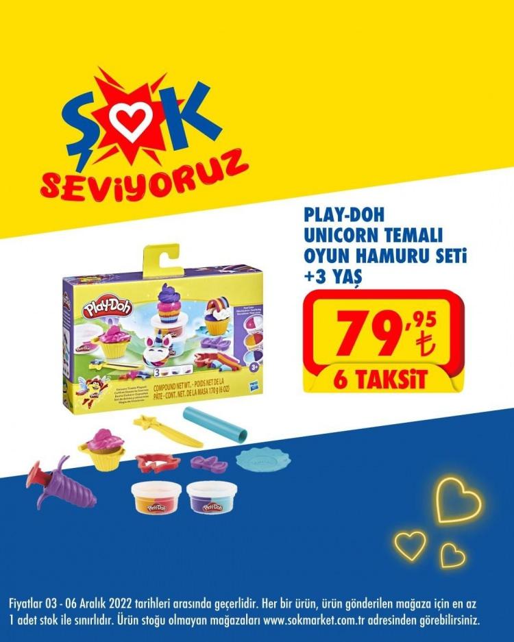 <p>Çizgili Wellsoft Tv Battaniyesi 99,95 TL, </p>

<p>Yui M-18 3’ü 1 Arada Retro Smoothie Blender Set 599 TL,</p>

<p>Yui QCV-326 5’i 1 Arada Rende Makinesi 659 TL,</p>

<p>Yui KB2008 Seramik Plaka Buharlı Saç Düzleştirici ve Şekillendirici Maşa 379 TL,</p>

<p>Yui KB3036 Seramik Plaka Led Ekran 210 °C Saç Şekillendirici Maşa 299 TL,</p>
