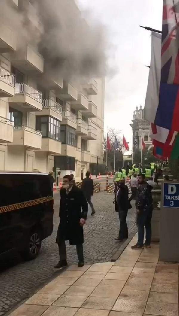 <p>An itibarıyla önemli olan hiçbir şekilde can kaybı olmaması. İstanbul'umuzun göz bebeğinde, Boğazın en nadide noktalarında, en kıymetli alanlarımızdan bir tanesi. İnşallah en kısa zamanda toparlanacak. </p>