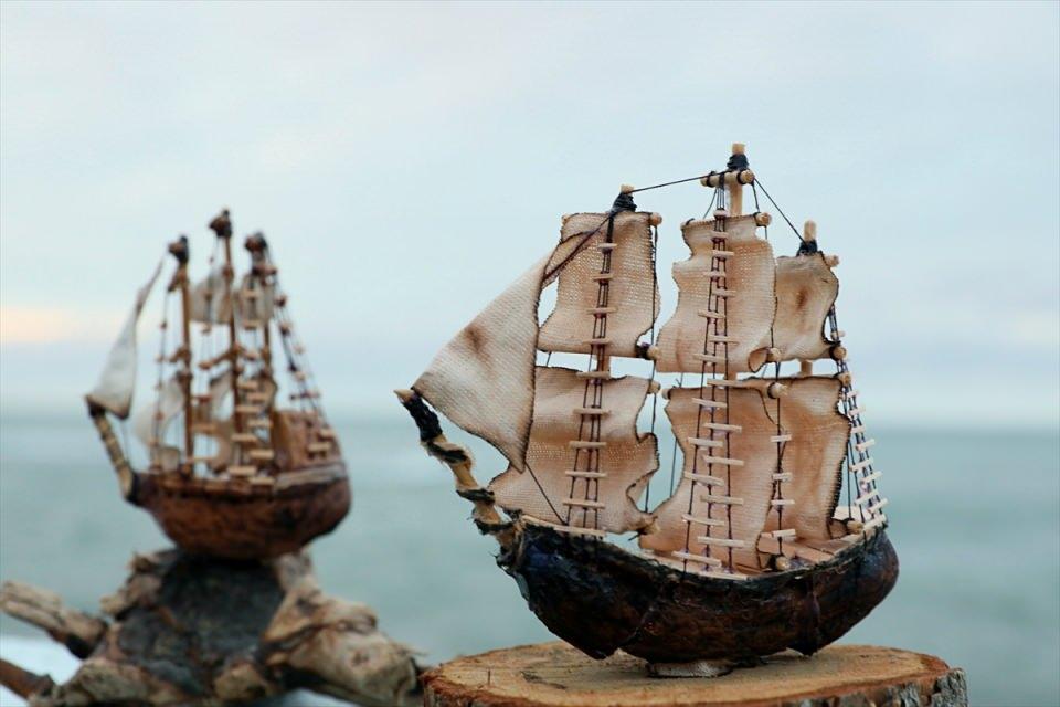 <p>Doğada işlevini tamamlamış doğal bir ürün kullanıyorum. Cevizi alınmış, atıl duruma gelmiş, çöpe gidecek ceviz kabuğunu bu hale getiriyorum, bu beni mutlu ediyor."</p>

<p> </p>

