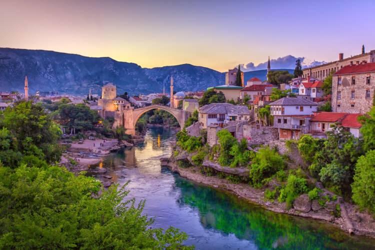 <p>BOSNA HERSEK 43. SIRADA YER ALDI </p>

<p> </p>
