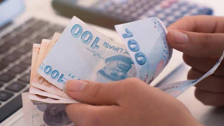 <p>Zam gelmeden ehliyet almak isteyenler, Aralık ayında kurs kontenjanlarını doldurdu.</p>