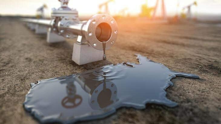 <p> Orada çok ciddi bir üretilebilir rezerv var. İki türlü rezerv vardır: 'Brüt rezerv' dediğimiz, yerinde gaz veya yerinde petrol var, bir de onun ne kadar üretilebildiği var. Kritik olan üretilebilir olan rezervdir. Önümüzdeki yıl bölgede toplam 20 kuyuya çıkacağız. Şu anda orada günlük 5 bin varil üretiyoruz."</p>