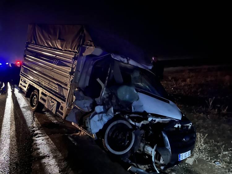 <p>Resmi verilere g&ouml;re yılın ilk 11 ayda meydana gelen kazalarda Ankara'da 94, İstanbul'da, 119, İzmir'de 97 ve Bursa'da 67 kişi hayatını kaybetti.&nbsp;</p>
