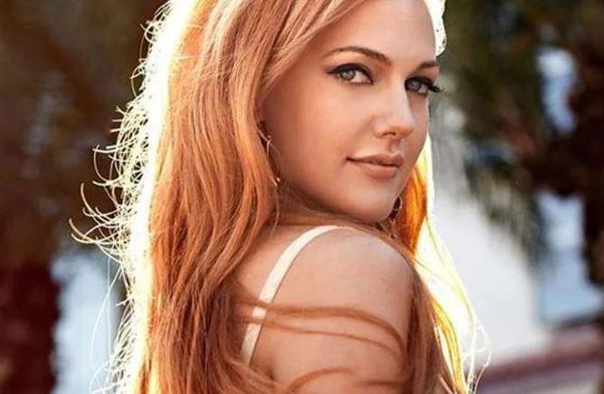 <p><span style="color:#800080"><strong>Geçirdiği değişim ile de sık sık gündeme gelen Üzerli sosyal medya paylaşımlarıyla da konuşuluyor.</strong></span></p>
